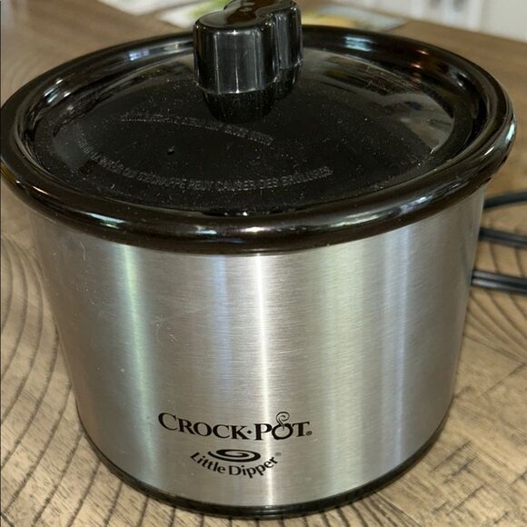Crock-Pot Little Dipper Warmer Great for Dorm Room Camping ⛺️ or Summer Rental! - Picture 1 of 17